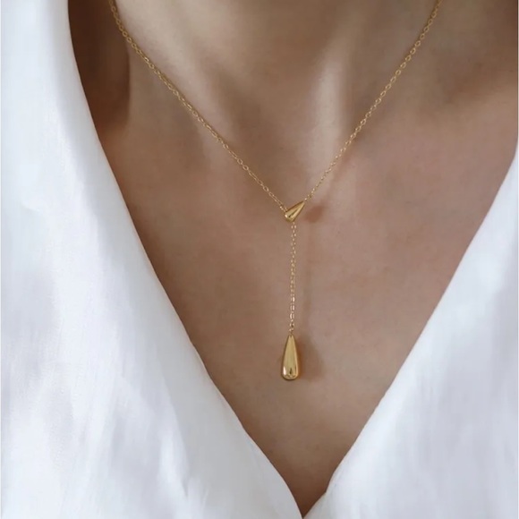 Anthropologie Jewelry - New stainless steel gold water drop necklace